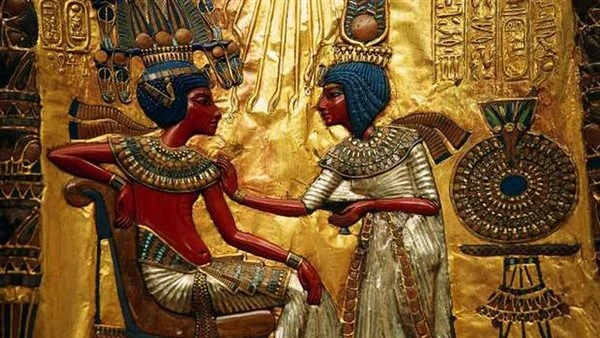 image about هل قتل إخناتون نفرتيتي؟ قراءة تاريخية في لغز اختفاء ملكة العمارنة