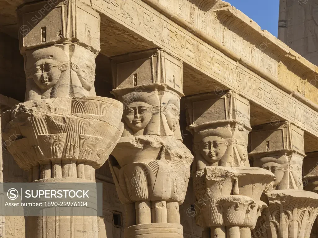 image about  معبد فيلة: آخر معاقل الديانة المصرية القديمة وجسر الحضارات على ضفاف النيل