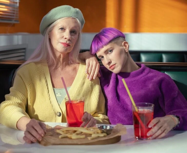 image about بقدر ما يكلفك ذلك ، عليك أيضا التحدث عن انقطاع الطمث مع أطفالك