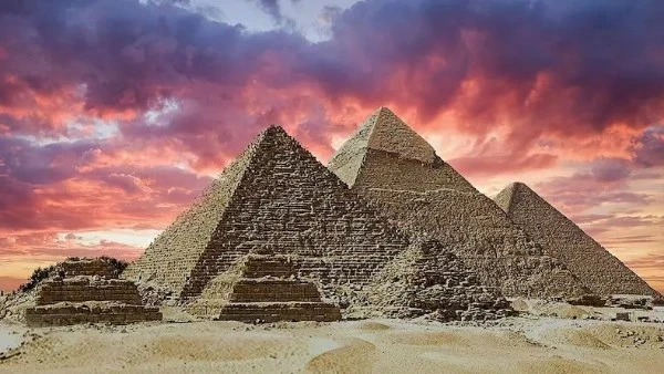 image about لغز أطلانتس، الأهرامات، و والكريستالات الذهبية: الحقيقة التياأ خفتها لشعوب القديمة والأسرار التي  كشفتها مايا صبحي