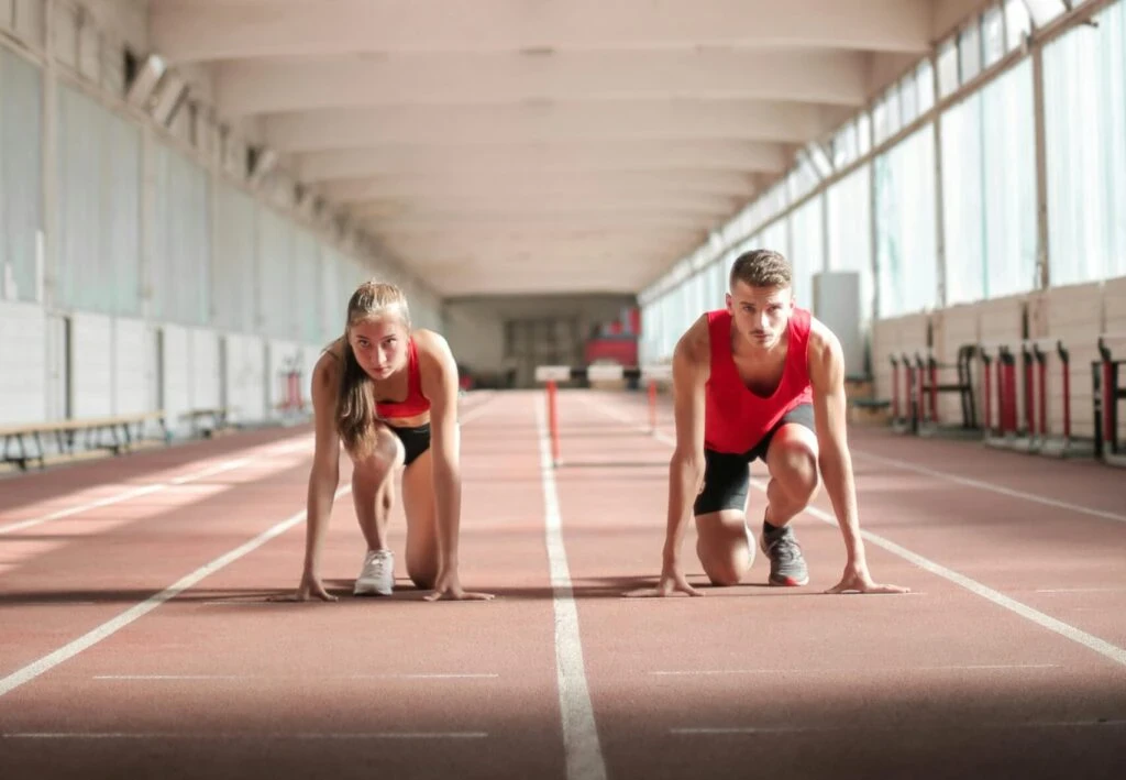 image about  لماذا أصاب بنزلات البرد أكثر كلما تدربت أكثر؟ هل الرياضة دائمًا تعني صحة أفضل؟