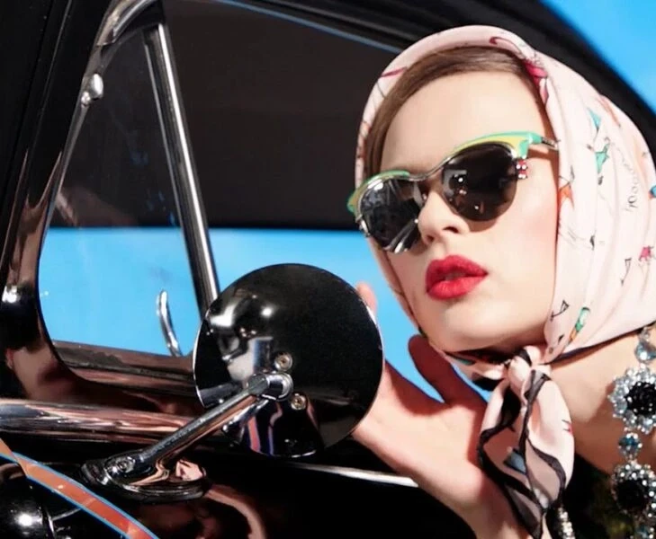 image about ما هي متلازمة مرآة الرؤية الخلفية التي تتركك بدون احترام الذات