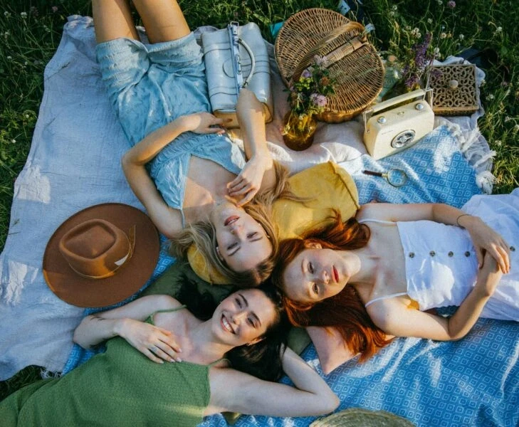 image about السبب المدهش الذي يجعلنا أكثر سعادة في 60 من 30