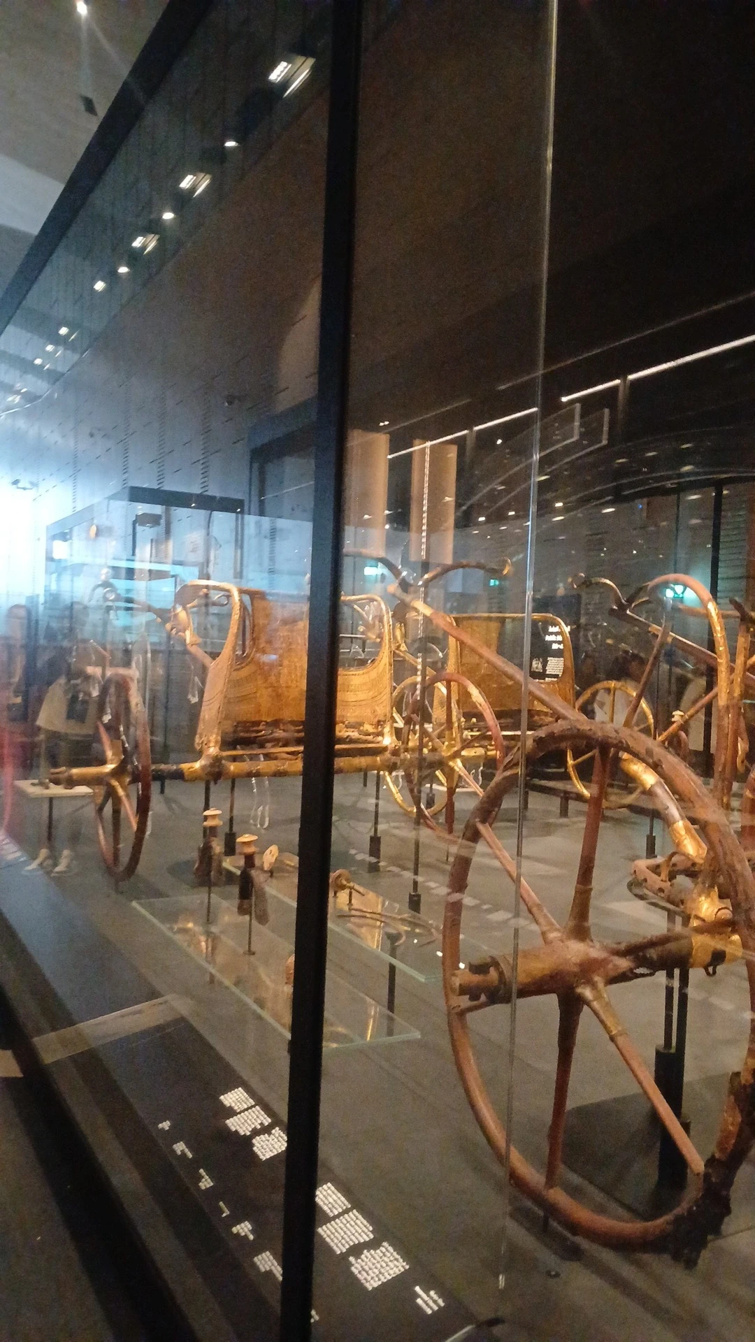 image about المتحف المصري الجديد(GEM): عيش التاريخ وكأنك جزء منه 🏺✨