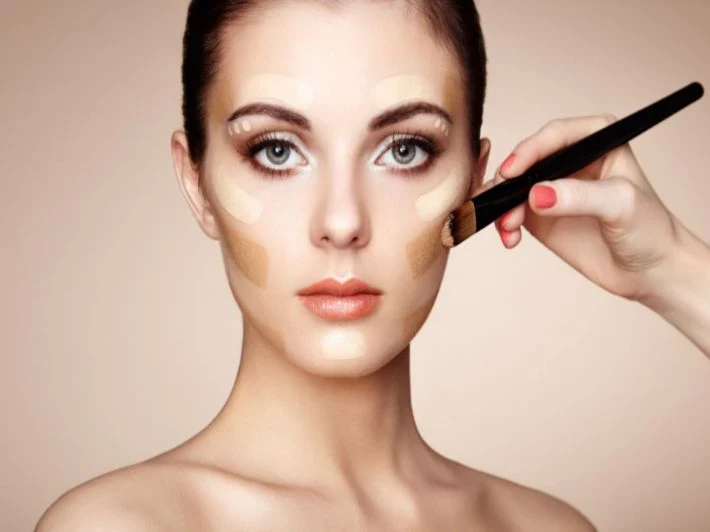 image about اضرار المكياج على البشرة
