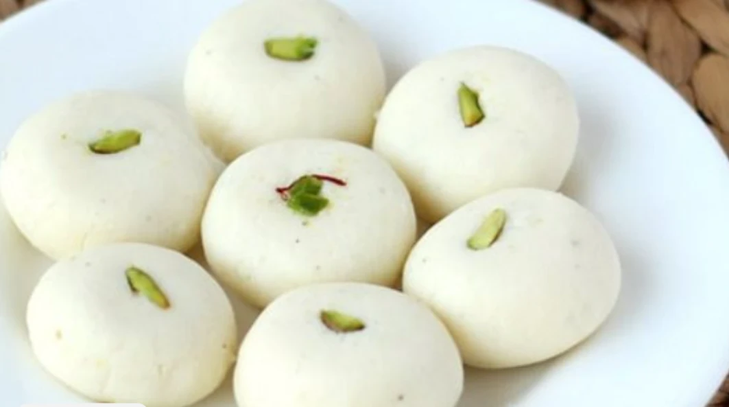 image about 🌸 طريقة عمل الغريبة الناعمة مثل المحلات… وصفة تذوب في الفم بخطوات سهلة