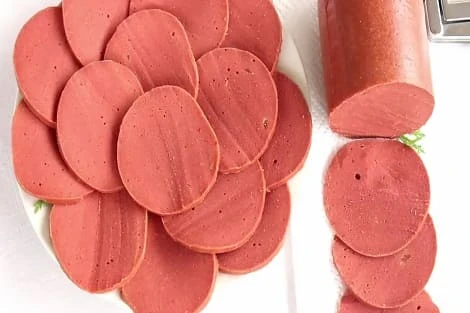 image about طريقة عمل اللانشون باللحمة