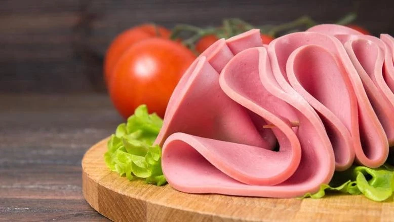 image about طريقة عمل اللانشون باللحمة