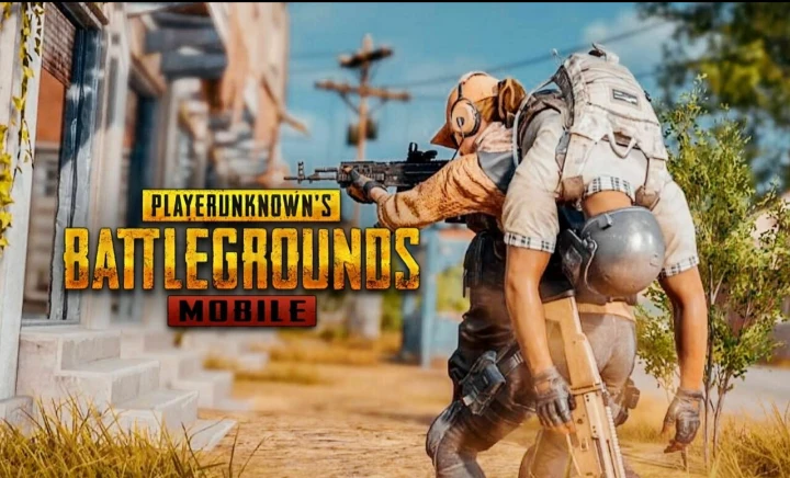 image about 🎮 مقارنة بين فري فاير وببجي موبايل: أيهما الأفضل لعشاق الباتل رويال؟