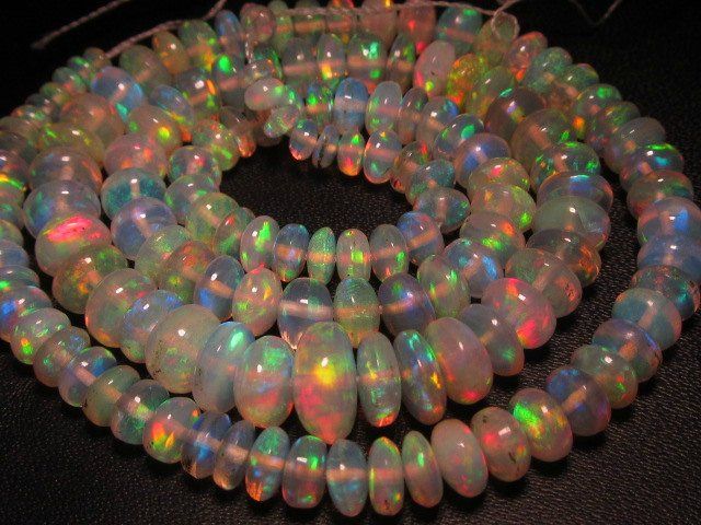 image about حجر الأوبال: أنواعه، ألوانه، فوائده، أسعاره، وكيفية التفرقة بين الأوبال الأصلي والمقلد