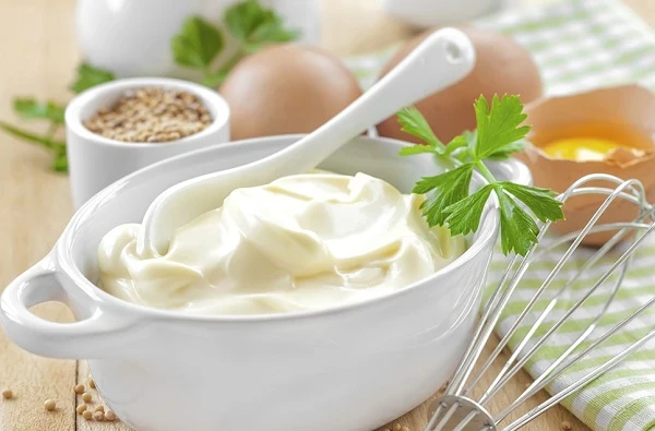 image about أسرار عمل التوميه السورية الأصلية في المنزل: طريقة المطاعم السريعة والناجحة 100%