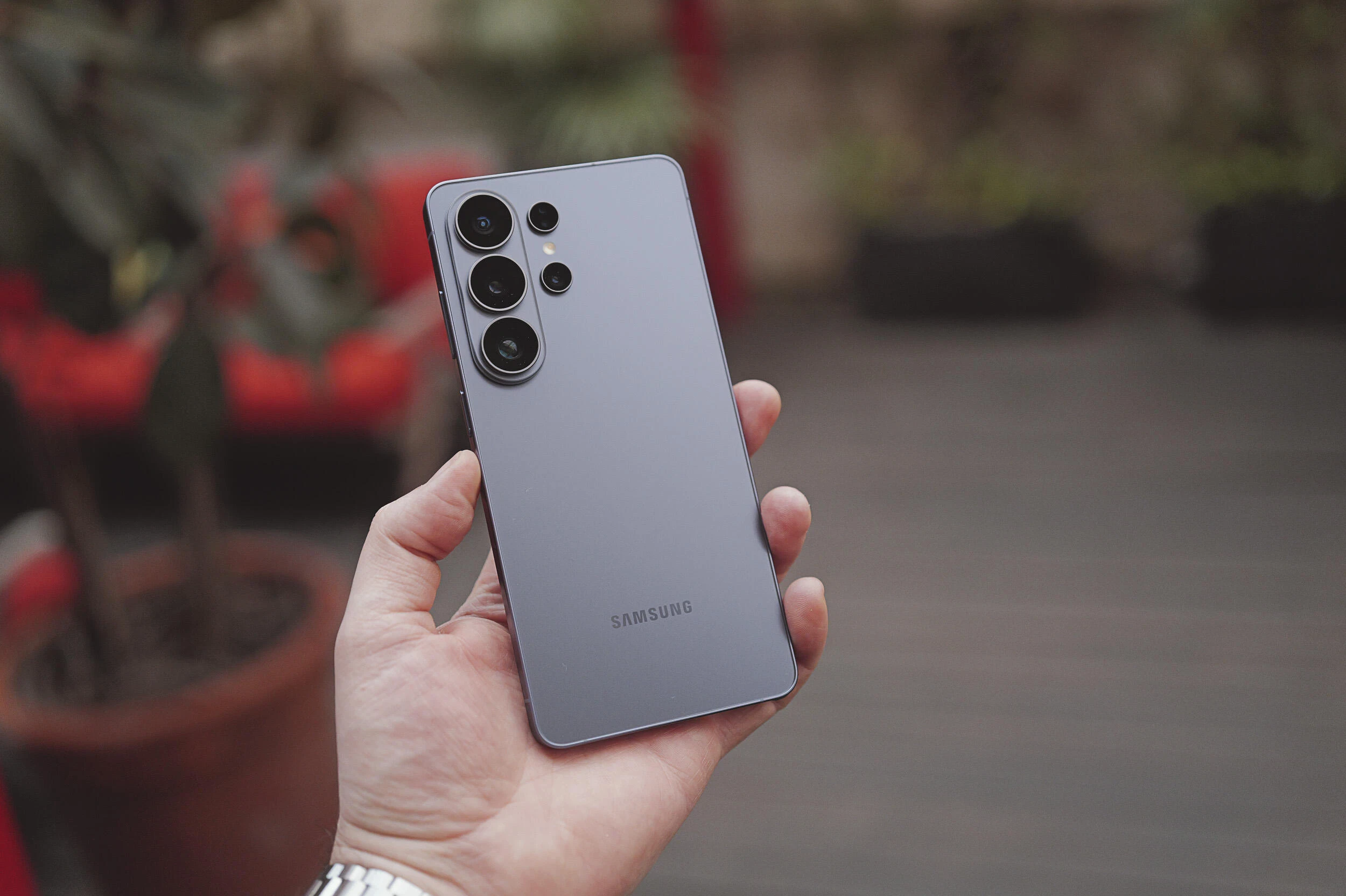 image about 🔥 هل يستحق Samsung Galaxy S26 Ultra الشراء؟ مراجعة كاملة للمميزات والعيوب