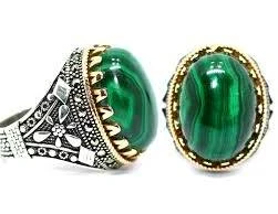 image about حجر المالاكيت: جمال طبيعي وتاريخ عريق وفوائد مدهشة