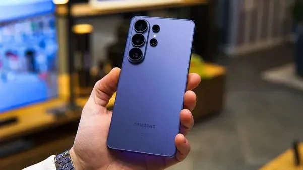 image about Samsung Galaxy S26 Ultra: أقوى هاتف ذكي في 2026 بتقنيات الذكاء الاصطناعي والكاميرا الاحترافية