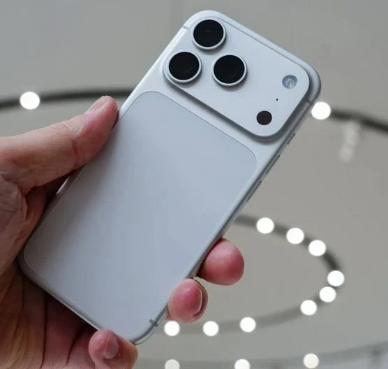 image about iPhone 17 Pro: قمة الابتكار من Apple في عالم الهواتف الذكيةيجمع بين الأداء الفائق والتصميم المتطور