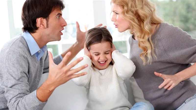 image about 7 أخطاء قاتلة في التواصل الأسري تدمر علاقتك دون أن تشعر!