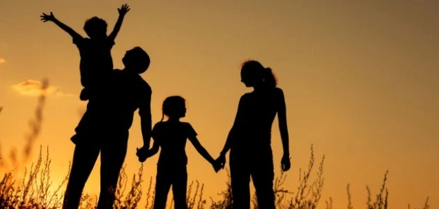 image about ألأب القائد.. حجر الأساس في بناء أسرة صالحة ومجتمع مزدهر 👨‍👩‍👧‍👦✨