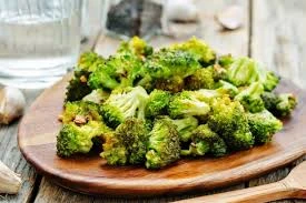 image about 🥦 بروكلي مشوي بالثوم والليمون | وصفة صحية وسهلة بطعم منعش