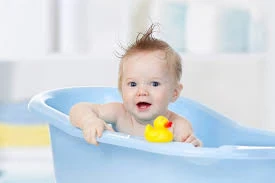 image about الاستحمام اليومي في الصيف… عادة صحية أم خطأ قد يضر بشرتك دون أن تشعر؟