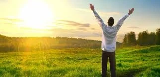 image about لماذا بعض الناس دايماً سعداء؟ — السر الذي لا يعرفه الكثيرون