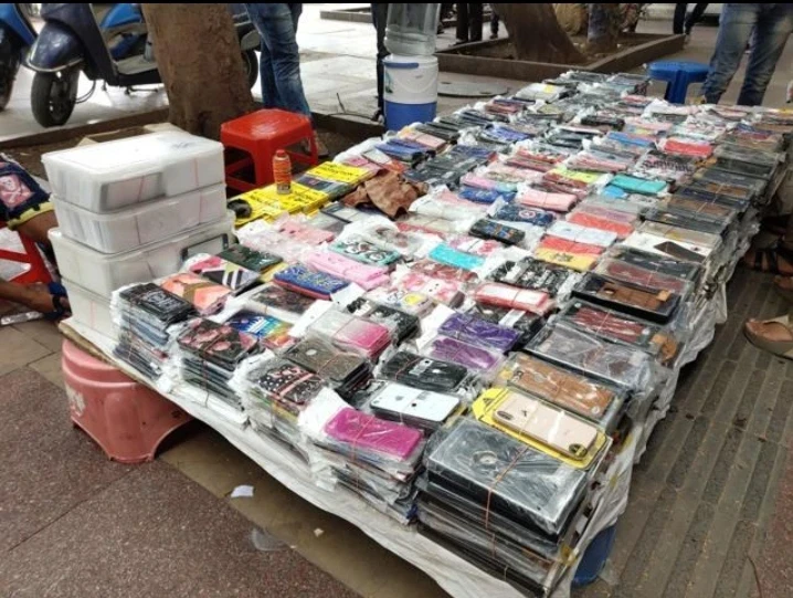 image about مشروع برأس مال أقل من 2000 جنيه: تجارة إكسسوارات الموبايل من الصفر حتى أول ربح