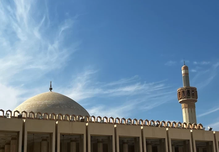 قصة قصيرة : ( الطفل والمسجد) في ثمان حلقات