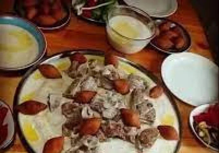 اكلة المليحي المكونة من البرغل واللحم