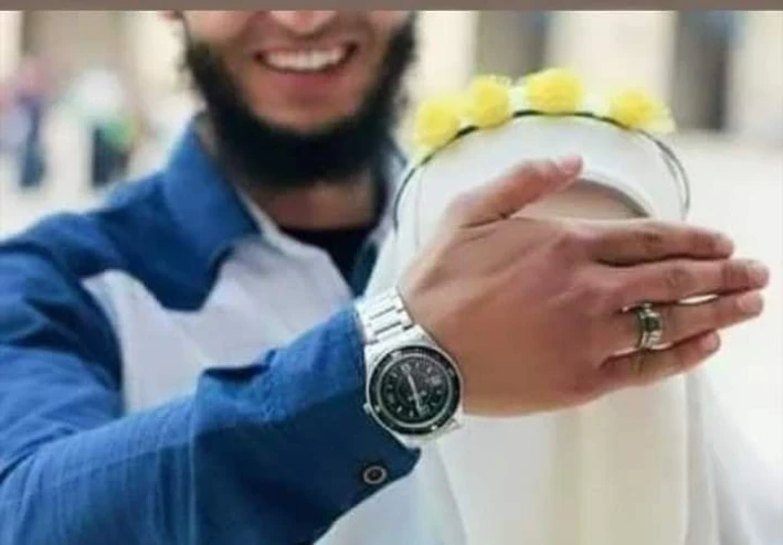 رواية أنا والمدمن الفصل 10؟