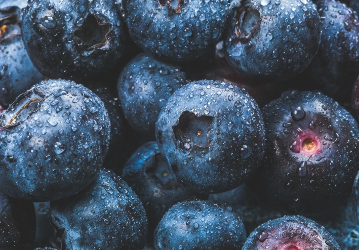 7 Superfoods That Reverse The Aging Process