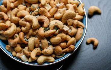 7 Benefits of Indian Nuts That Will Make You Eat More!