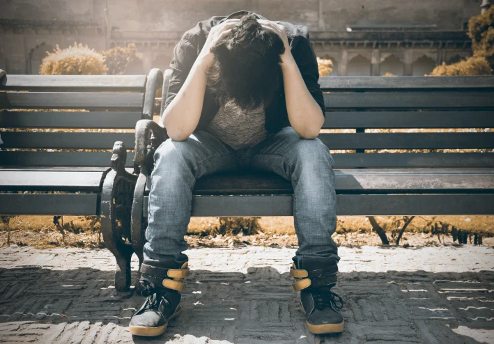 الآثار السلبية للتويتر و الضغط النفسي