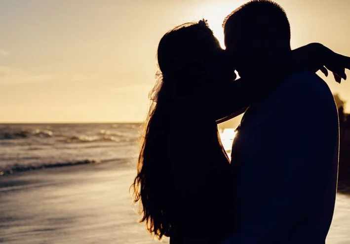 ازاي اعرف انى بحب حد ؟
