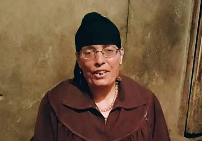 الحاجه نبيله بليل الشرقيه صاحبة اغنية البامية شوكتني