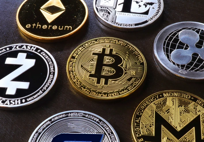 العملات الرقمية تعريفها وكيفية عملها بتقنية البلوكشين