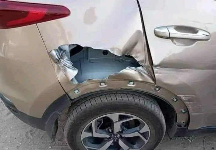 ألقت الشرطة القبض على رجل كان ينظف سيارته الجديدة / فوجدو شي غريب بسيارة