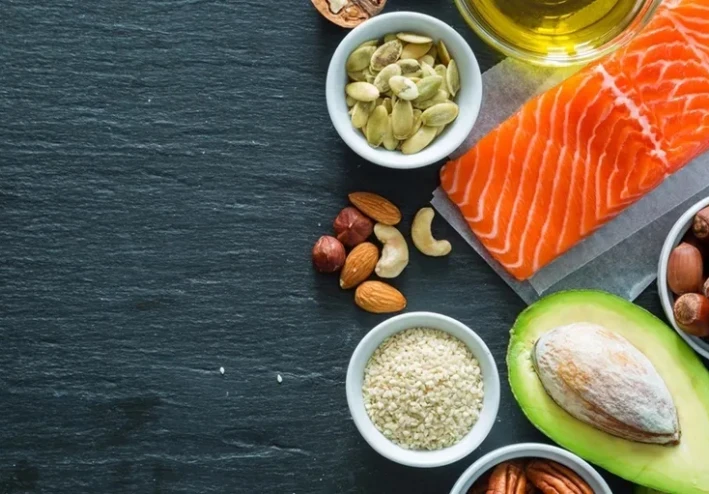 في ليلة باردة.. أطعمة تساعدك على نوم دافئ