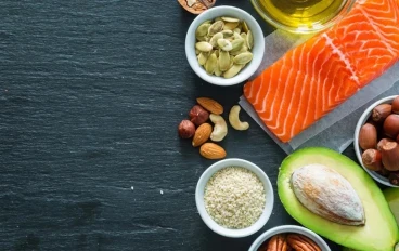 في ليلة باردة.. أطعمة تساعدك على نوم دافئ