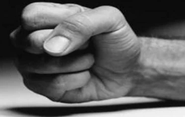 كيف يمكن للرجل بناء شخصية قوية؟