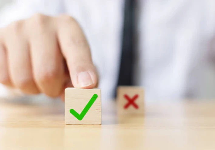نصائح لاختيار أفضل المصححين بأسعار معقولة