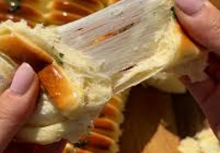 Soft Bread Stuffed with Mozzarella - A Delicious and Healthy Recipe to Make at Home