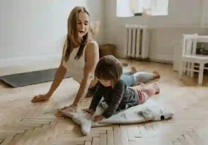 كيف تحافظ الفتيات على لياقتهن البدنية ويحققن وزنًا ثابتًا؟