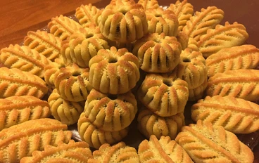 🍪 طريقة معمول التمر الهش بالسميد والطحين: وصفة أصيلة بنكهة لا تُنسى
