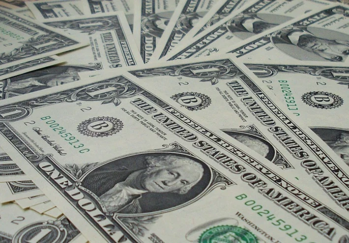 التسويق بالعمولة أحد أكثر مصادر الدخل من الإنترنت