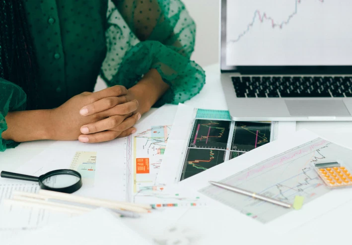 الربح من الانترنت: دليل شامل بالعامية المصرية عشان تبدأ تكسب من غير ما تسيب بيتك