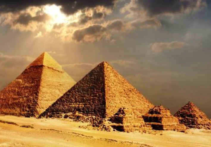 ابطال تغافل عنهم وهمشهم التاريخ