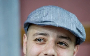 المغني الذي أحدث طفرة في الغناء الديني