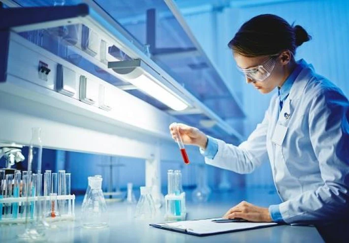 العلاج البيولوجي: أمل واعد في علاج السرطان والأمراض المناعية والجينية