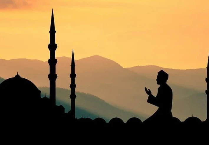Read Surah Al-Infitar ﻣﻛﺗوﺑﺔ Before Sleep: Spiritual and Mental Benefits