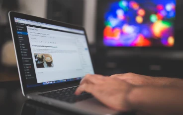     أسهل 10 مجالات العمل الحر 2025 بدون خبرة