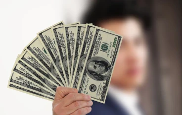 لماذا الربح من الانترنت سهل لفئة وصعب لفئة اخرى بالرغم من نفس المؤهلات؟ 